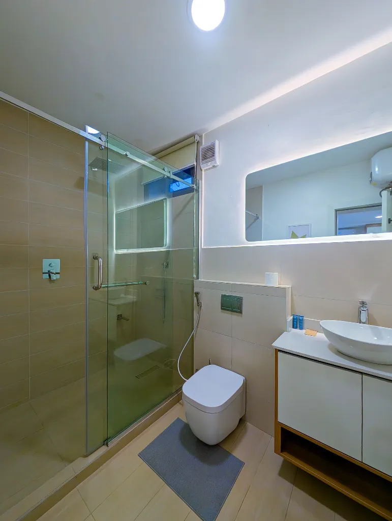 Room 103 Toilet View.webp